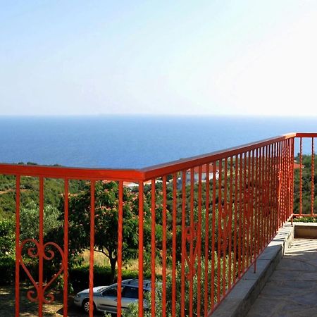 Aris Pension Agia Paraskevi  Rom bilde